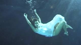 Agua Underwater Contemporary Dance  Danza  Proyecto Movimiento [upl. by Putnem]