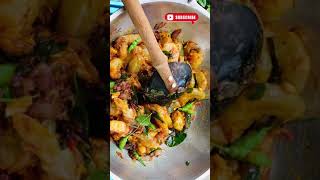 ඉස්සෝ හදන අලුත් ම විදිහ  Fried prawns  Isso theldala Isso badala Isso curry recipe prawns recipe [upl. by Riesman]