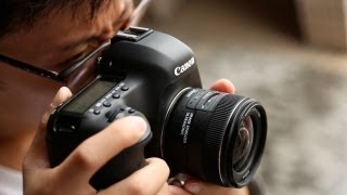 Canon EF 24mm f28 IS USM Handson Review [upl. by Hallee]