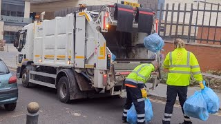 2019 Mini Geesink Bin Lorry Collecting Blue Bags In Swindon [upl. by Kilan]