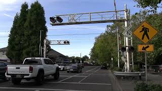 Trimet 121 and 416 117th Ave RR Crossing Beaverton OR [upl. by Iah]