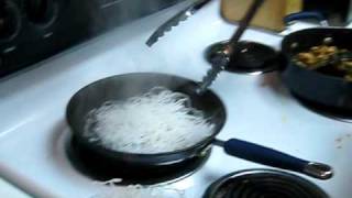 Frying Mung Bean Noodles [upl. by Beverle]