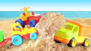 Giochi in spiaggia con bambini Video per i più piccoli Le macchinine giocano con la sabbia [upl. by Seiber]