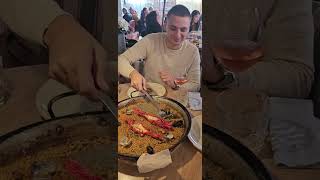 ❤️ Paella de marisco en Barcelona [upl. by Irot]