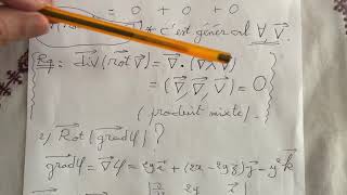 Exercice 2 sur les opérateurs en physique gradient divergence et rotationnel [upl. by Kallman]