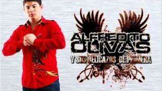 Alfredito Olivas  Piñas En Mano Audio Chingon [upl. by Analram]