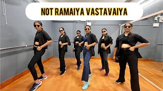 Not Ramaiya Vastavaiya  Jawan  Shahrukh Khan  Danc Cover  Piyali Saha  PDA [upl. by Anailuy]