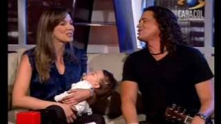 CARLOS VIVES Y SU REINA CANTANDO VALLENATO 6 ENTREVISTA EN CARACOL [upl. by Kai364]