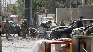 Afghanistan 10 morts dans un attentat à la voiture piégée [upl. by Attiuqram]