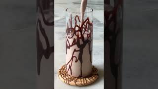 KITKAT SHAKE kitkatcake cooking shake short shakeeffect shakespeare [upl. by Aiden917]