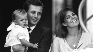 Caroline de Monaco qui est son mari lItalien charmant Stefano Casiraghi mort dun accident bateau [upl. by Ellennaj]