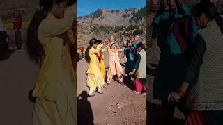 Naar Pahadaan Di nitish Sharma viral song Dance clips reels trending dogra dogra dance [upl. by Minier]