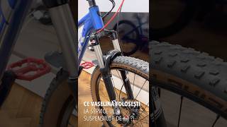 Cea mai bună vaselină de suspensii la bicicletă  🚵🏻‍♀️ mtb trending viral shorts short [upl. by Mannie]