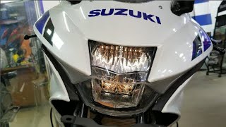 Suzuki GSX R150 White Colour [upl. by Accebor]