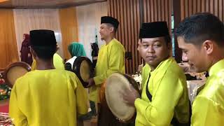 Kompang Berarak Pengantin Melayu Pekanbaru komunitas kompang pekanbaru [upl. by Divadnahtanoj]