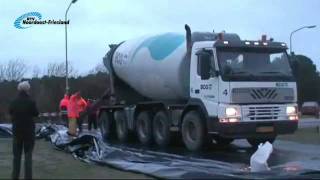 Hoog water in Noordoost Friesland RTV NOF [upl. by Ozan]