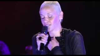 Mariza  Barco Negro  Live in Lisboa [upl. by Ashok684]