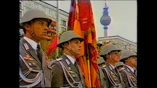 39 Jahre DDR  Ehrenparade der NVA 7 Oktober 1988 [upl. by Awad943]