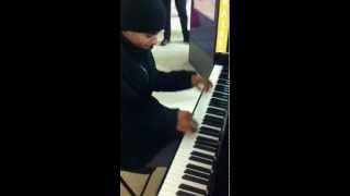 Vanessa Paradis et M La Seine Live Piano Cover By SedZik 78 Gare Versailles Chantiers [upl. by Gorrono]