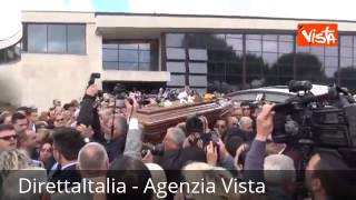 FUNERALI DI LITTLE TONY USCITA BARA [upl. by Attaynek208]