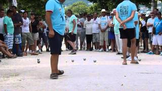 Mondial 2013 de la Marseillaise à pétanque  premiéres journées [upl. by Eiwoh587]