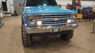 Squarebody Clean lifted Chevrolet k10 [upl. by Baumbaugh66]