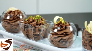 Mousse al cioccolato fondente dolci al cucchiaio veloci e facili chocolate mousse [upl. by Nodnil]