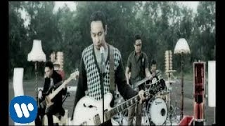 Jikustik  quotMelupakanmuquot Official Video [upl. by Ellevehc]