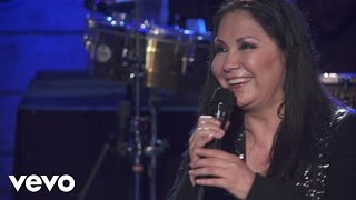 Ana Gabriel  Es El Amor Quien Llega En Vivo [upl. by Aihsinyt]