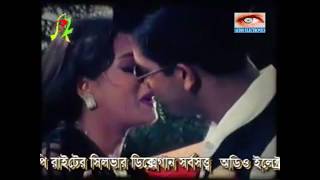 বুকের মাঝে লেগেছে আগুণ। Buker Maje Legeche Agun  Shakib Khan Popy  Bangla Movie Song [upl. by Primrose252]