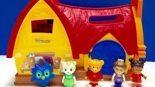 DANIEL TIGER NEIGHBOURHOOD Toys Cabin Sleepover [upl. by Av571]