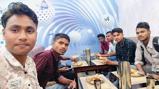 SRK birthday party sabhi log milkar party karte hain restaurant birthday boy SRK SRK srk [upl. by Leynwad983]