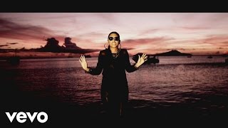 Lynda  Je décolle Clip officiel [upl. by Rosdniw755]