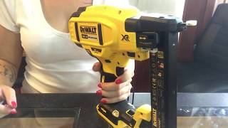 DeWALT DCN681  zszywacz akumulatorowy DeWALT  Clavadora DeWALT  DeWALT Nagler Akku [upl. by Omland]