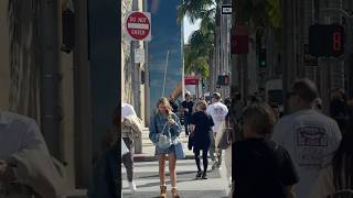 What people are wearing in Beverly Hills beverlyhills walkingtour losangeles lavlog lafashion [upl. by Brenza143]