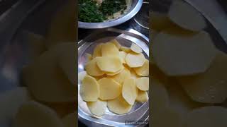 making methi gota and besan chips [upl. by Nahtal780]