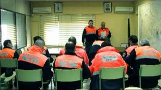 Simulacion de un rescate por voluntarios de Proteccion Civil [upl. by Nitaf]