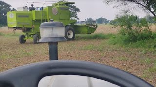 finally आज सोयाबीन कटवा दी 💯 Harvester crop vs Eicher Tractor 333 Power with trolley🛒 full load [upl. by Rydder146]