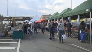 VOTV  El mercat de Canovelles se celebra sense presència de manters [upl. by Solita]