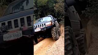 Cherokee Laredo off road [upl. by Gunnar]