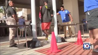 Broward County high school students enjoy smoother start to 2nd day with new metal detectors [upl. by Oiratnom]