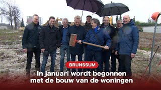 Officieel startsein voor woningbouw Raadhuisstraat  ZONWS [upl. by Airitak584]