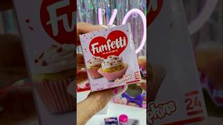 Funfetti Friday Opened more Valentines Shopkins Minis 💕🧁💜 mini shopkins valentines funfetti [upl. by Anal]