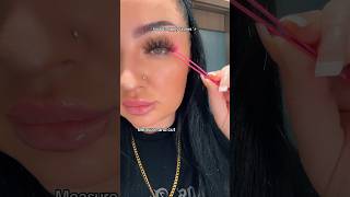 HOW TO EASILY APPLY STRIP LASHES IN SECONDS 💖 lashtutorial shortsvideo [upl. by Arri]