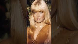 Tous les garçons et les filles  Sylvie Vartan chansonfrancaise frenchmusic sylvievartan shorts [upl. by Omora]