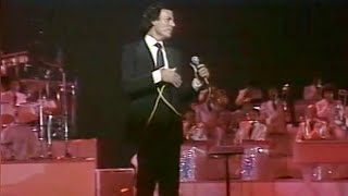 Julio Iglesias  Pauvres diables Paris 1981 [upl. by Bicknell198]