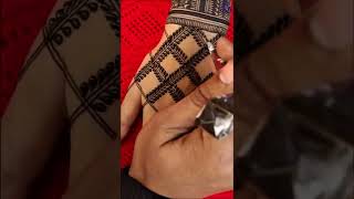 mehndidesignforbackhand beautifulmehndidesign backhandmehndidesign Beautiful Back Hand Mehndi [upl. by Tteraj]