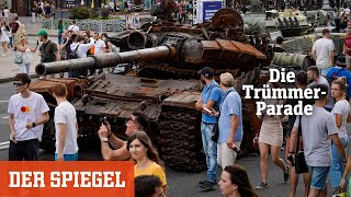 Zerstörte Panzer in Kiew Die Trümmerparade  DER SPIEGEL [upl. by Ambros366]