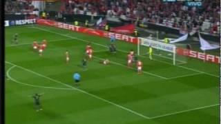 Agger gol de taco del danes con Liverpool contra Benfica 01042010  gol goal [upl. by Nert476]