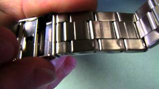 How To Easily Remove a Watch Link [upl. by Akimal]